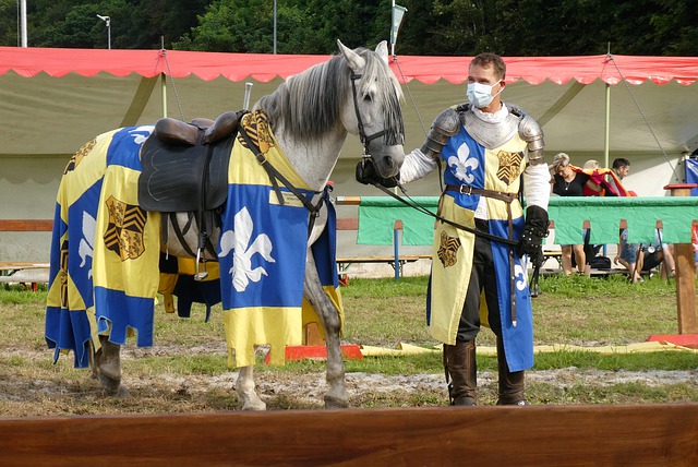 員的離開 員的離開